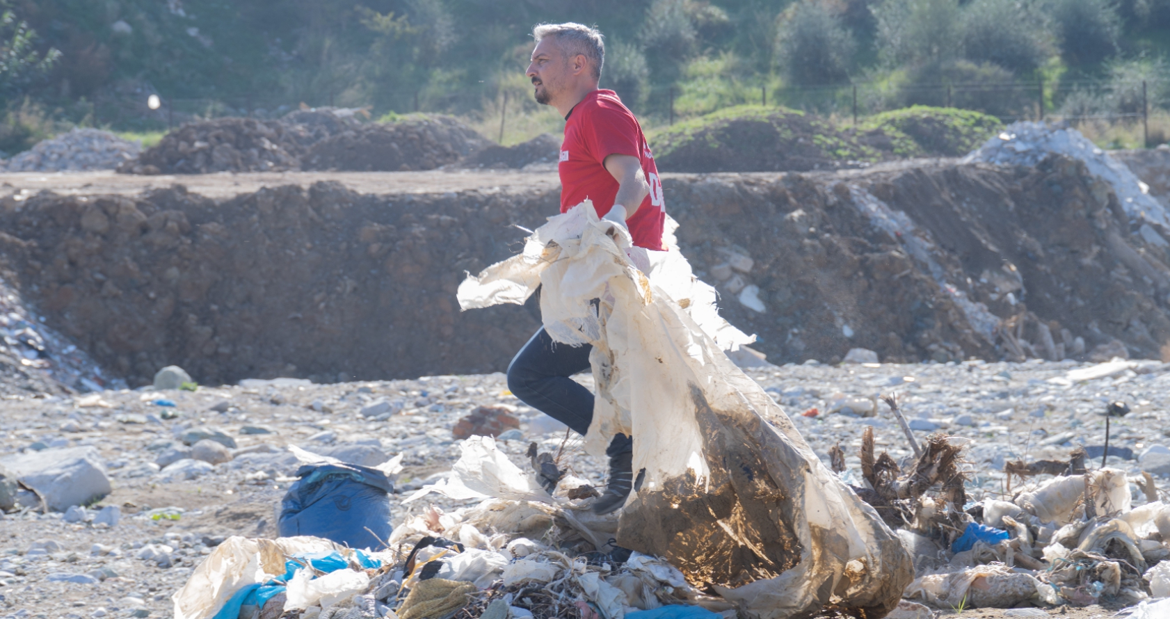 Εθελοντική δράση Dixan και MyMarket στον Βόλο μετά την κακοκαιρία Daniel-2