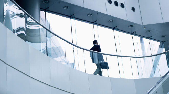 αφήνουν-τη-δουλειά-να-σαπίσει-η-τάση-562789582