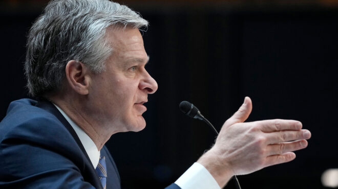 ο-διευθυντής-του-fbi-στην-ινδία-στη-σκιά-562778725