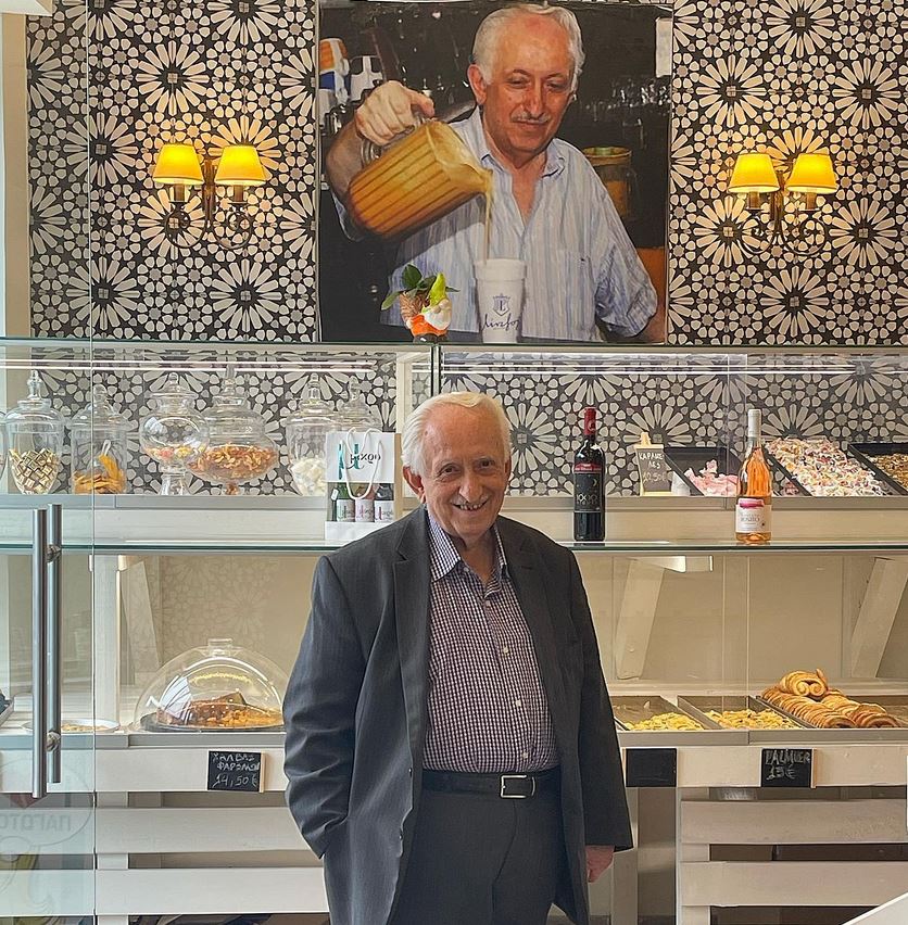 Χρήστος Λέντζος: Ο μετρ του φραπέ στη σφαίρα του μύθου-3