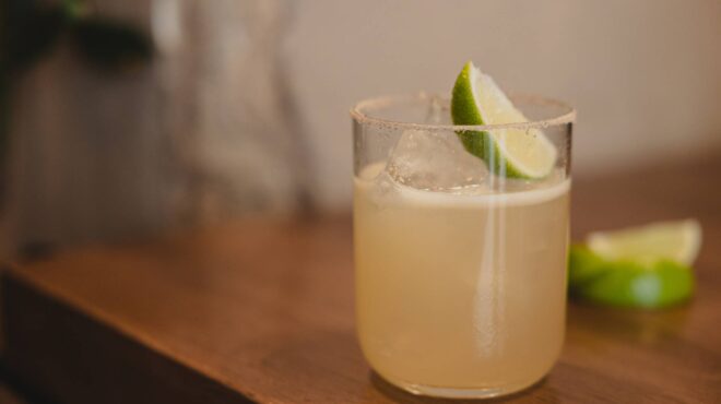 τα-κοκτέιλ-που-αξίζει-να-βγεις-για-να-δο-562788139