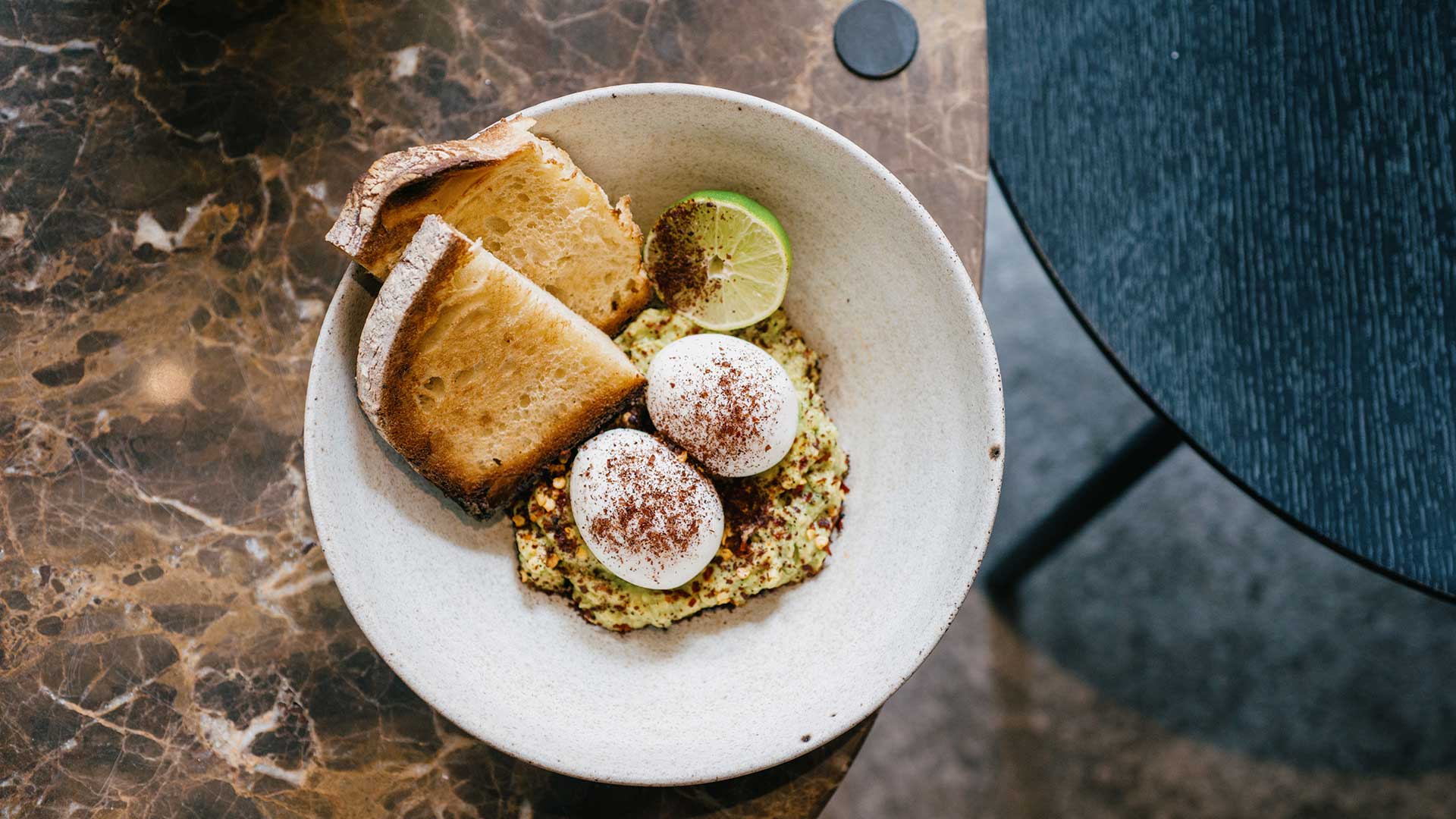 Χριστούγεννα στην Aθήνα: 17 μαγαζιά που μας βάζουν στο κλίμα της γιορτής-1