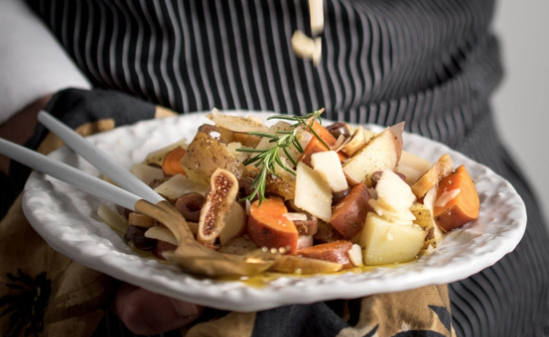 πατατοσαλάτα-πρωτοχρονιάτικη-562808335