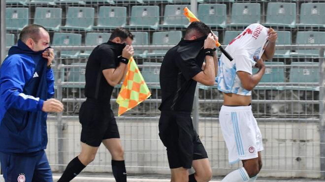 ποδόσφαιρο-χωρίς-αναπνοή-562763080