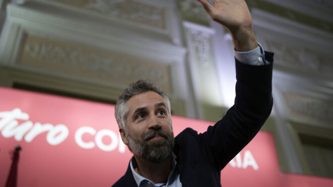 η-πορτογαλία-στις-κάλπες-με-ρυθμιστή-562788445