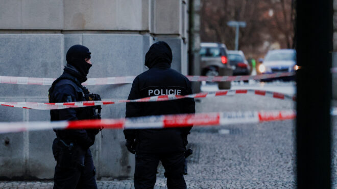 πράγα-ο-δράστης-αυτοκτόνησε-ενώ-βρι-562797379