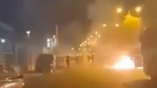 επεισόδια-στο-ρέντη-βροχή-από-πέτρες-562772539