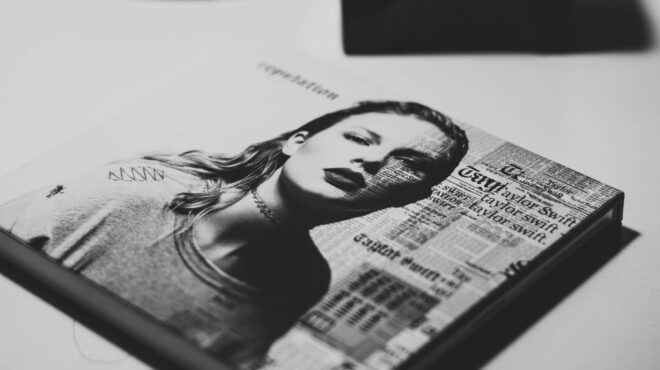 τζο-μπάιντεν-καλεί-τέιλορ-σουίφτ-562780144