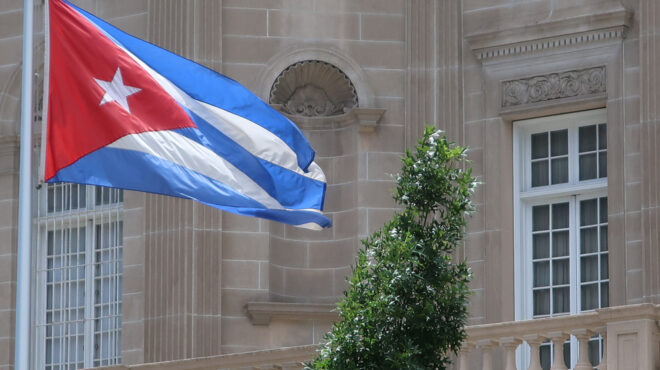 πρώην-διπλωμάτης-των-ηπα-συνελήφθη-με-562764115