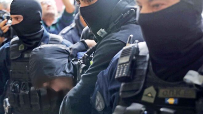 οι-αρχηγοί-και-τα-πλοκάμια-τους-562787695