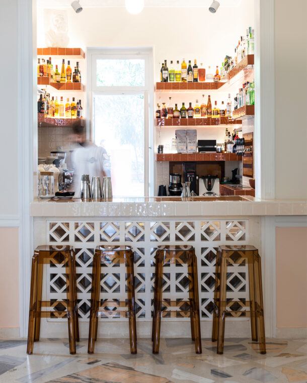 Φαγητό μετά το θέατρο: 8 κουζίνες στην Αθήνα που κλείνουν αργά την αυλαία-6