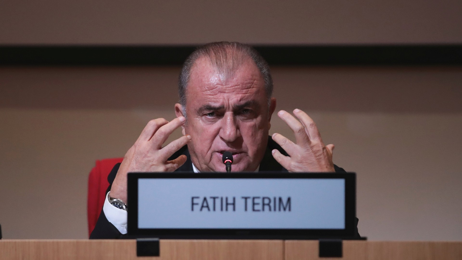 Φατίχ Τερίμ: «Εχω εμπειρία στο να παίρνω πρωταθλήματα»-2