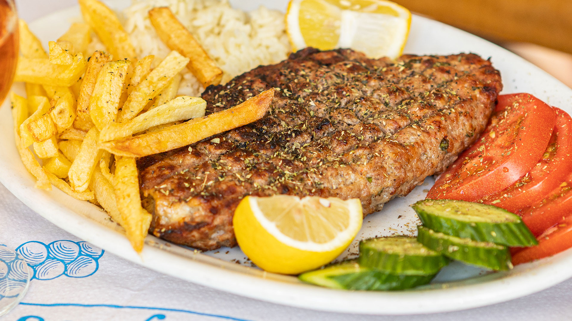 10 αγαπημένες ταβέρνες της Αθήνας και οι σπεσιαλιτέ τους-2