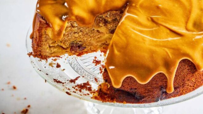 βασιλόπιτα-με-καραμελωμένα-μήλα-μπαχ-562803685