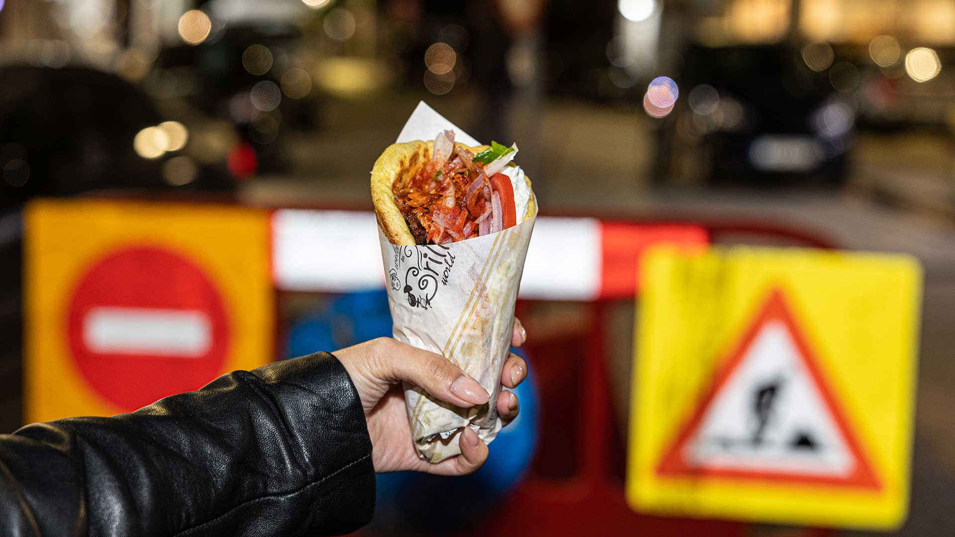 Κερατσίνι: Ιστορικά σουβλατζίδικα, αιωνόβια κουτούκια και ψάρια από την ιχθυόσκαλα-4