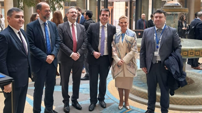 η-ελλάδα-ανέλαβε-την-προεδρία-του-διεθ-562846795