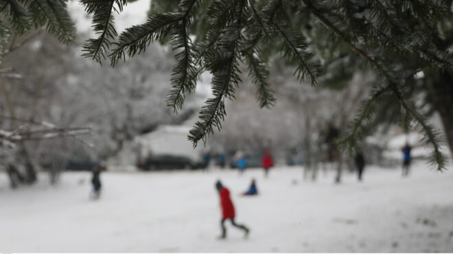 εμυ-χιόνια-βροχές-και-πτώση-θερμοκρασ-562840810