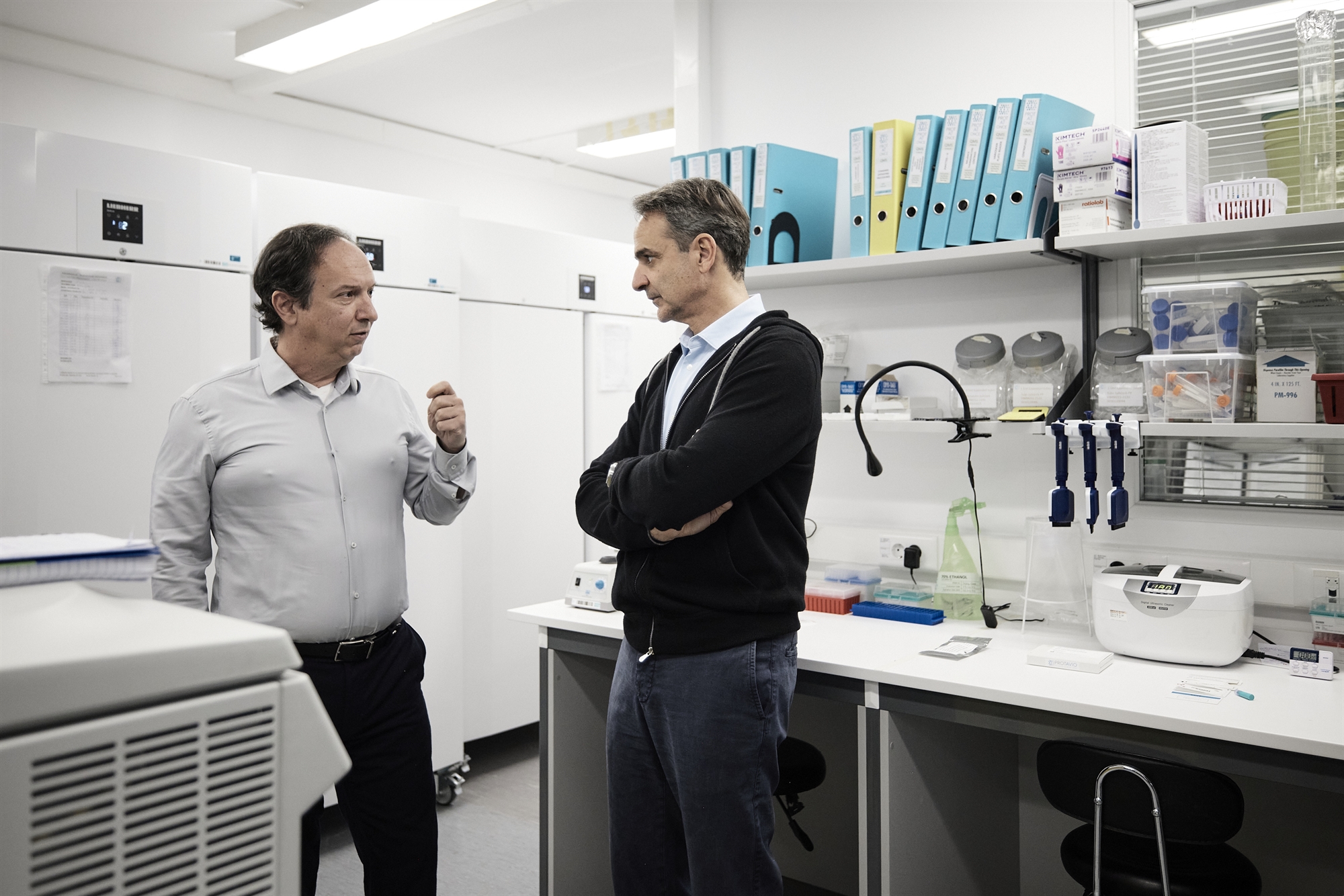 Κυβέρνηση: Νέος στόχος οι ευρωκάλπες-1