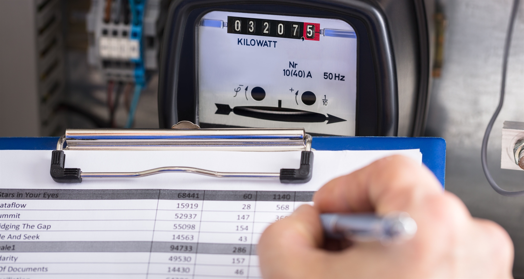 Ηλεκτρικό ρεύμα: Μάχη στα σταθερά τιμολόγια-1