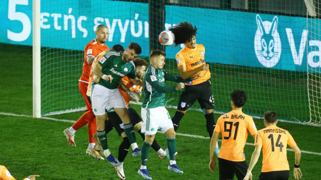 νίκες-με-φόντο-την-κορυφή-562813357