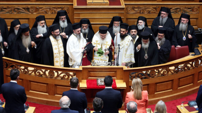 ομόφυλα-ζευγάρια-εκκλησία-επιστολέ-562837822