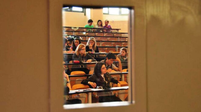 φοιτητές-αντιδρούν-στις-καταλήψεις-γ-562825927