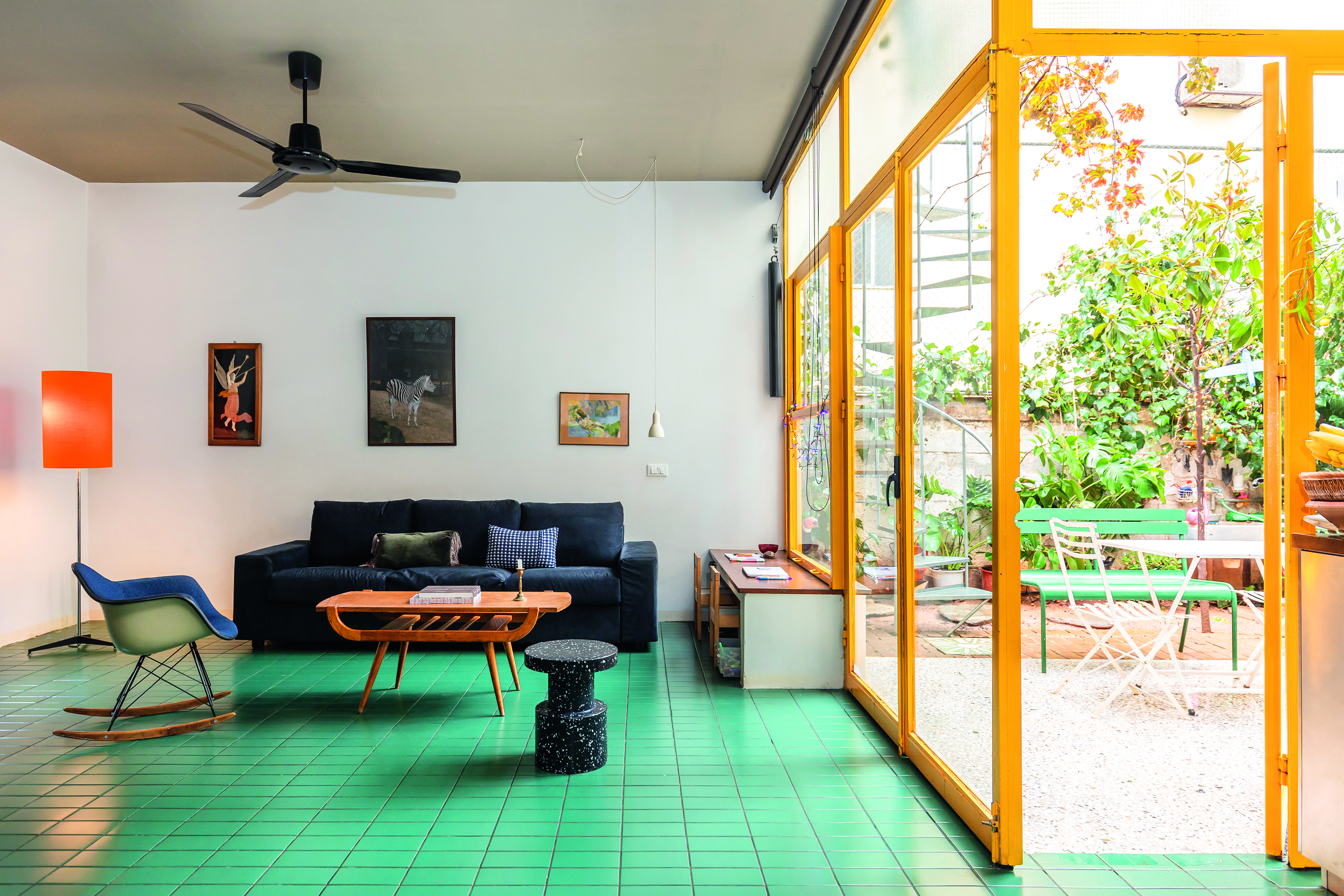 Ενα σπίτι που γεμίζει με χαρά τα Πετράλωνα-7