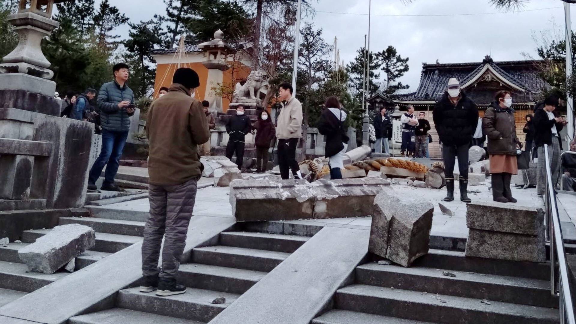 Ιαπωνία: Μεγάλες καταστροφές μετά τον ισχυρό σεισμό – Υποβάθμιση της προειδοποίσης για τσουνάμι-3