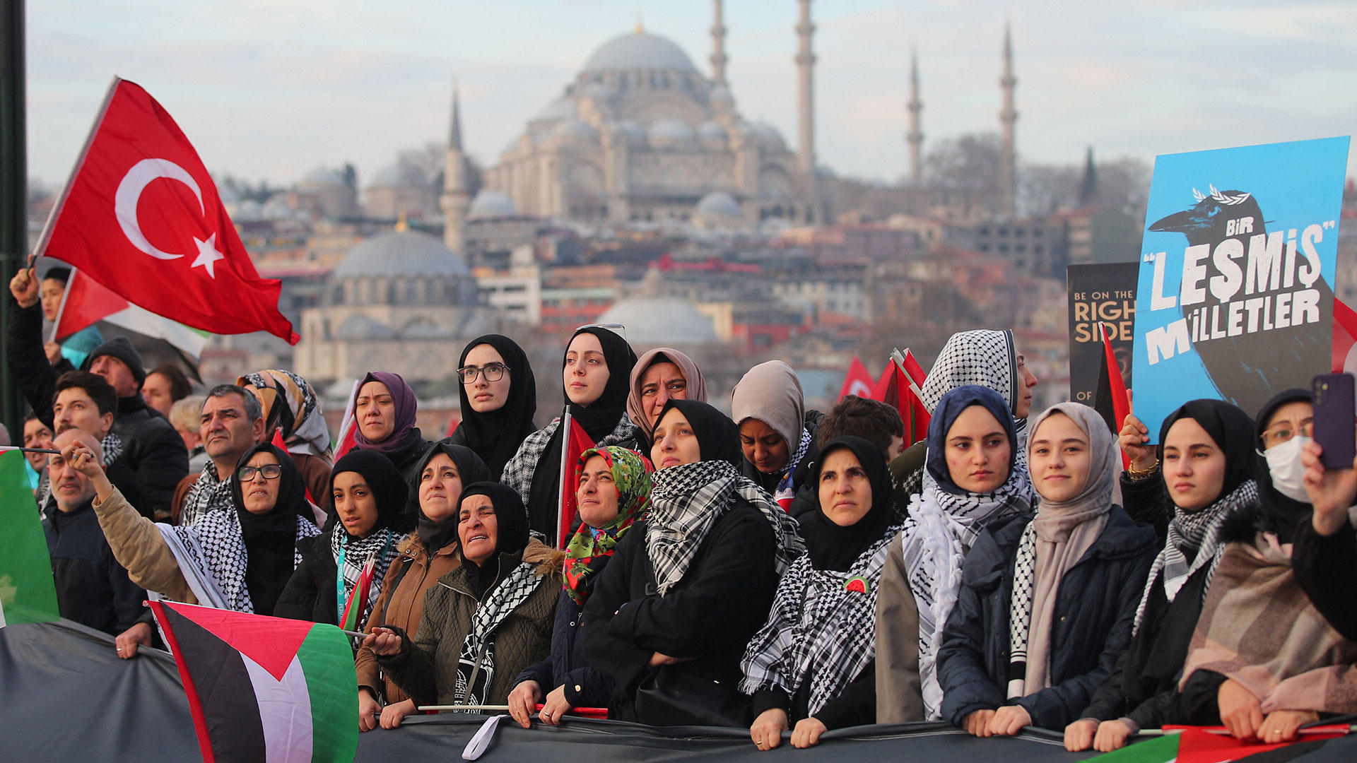 Κωνσταντινούπολη: Ογκώδεις διαδηλώσεις «κατά του PKK και του Ισραήλ»-2