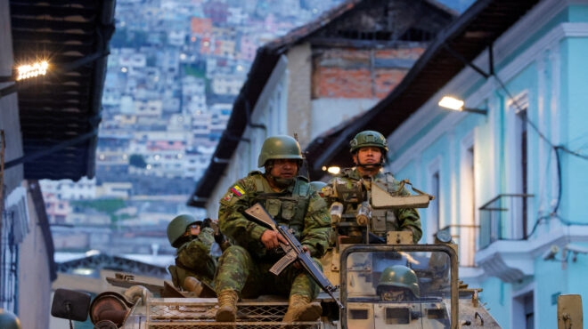 ισημερινός-o-αιματηρός-πόλεμος-με-τις-σ-562822414