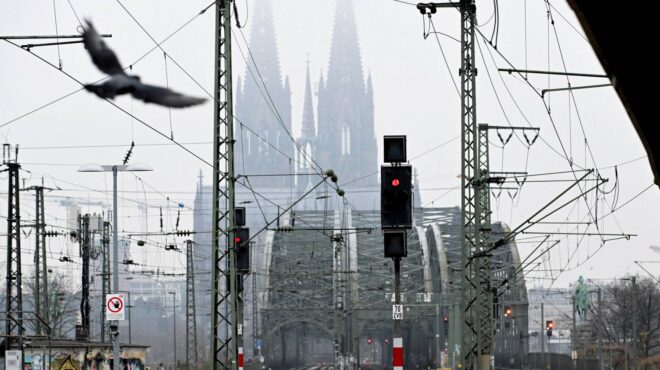 γερμανία-αρχισε-η-εξαήμερη-απεργία-στ-562845817