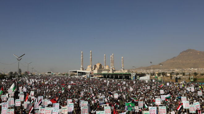 υεμένη-ογκώδεις-διαδηλώσεις-μετά-τα-π-562826674