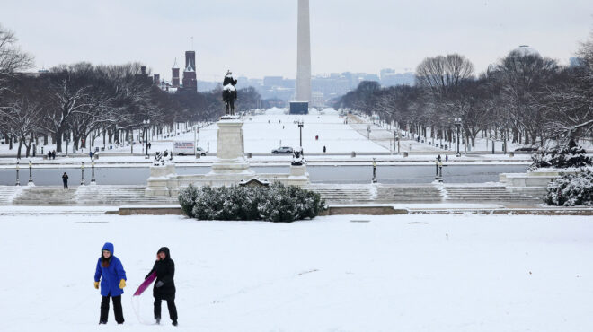 ηπα-σφοδρές-χιονοπτώσεις-και-πολικές-562832881