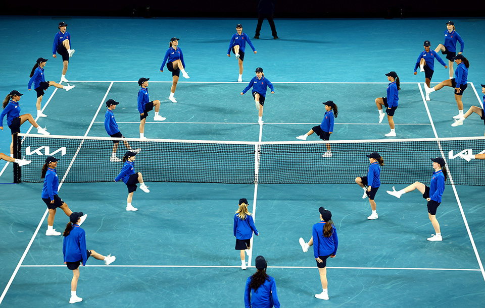 Με οδηγό την Anitta-3