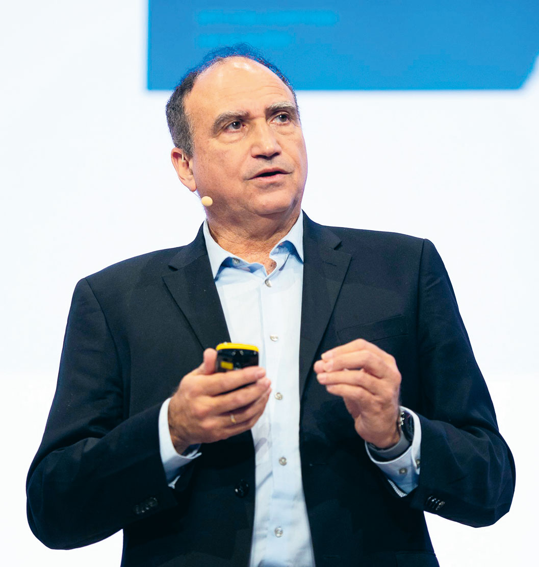 Γιόσι Ματίας στην «Κ»: Μόλις τώρα αρχίζουμε να κατανοούμε τι μπορεί να κάνει η AI-1