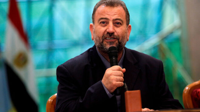 αναμένοντας-την-αντίδραση-της-χεζμπο-562810501