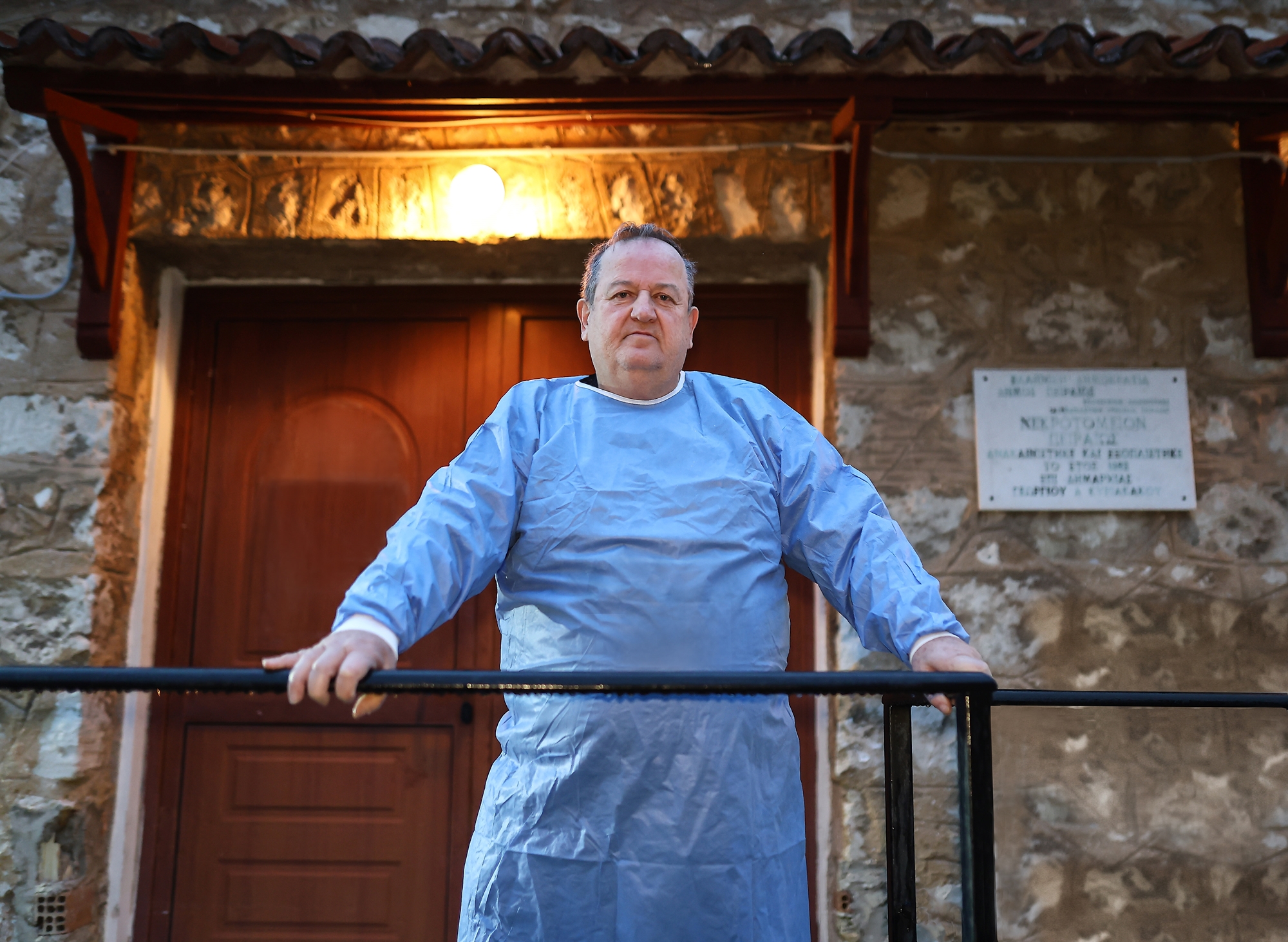 Ζώντας με (και από) τον θάνατο-2