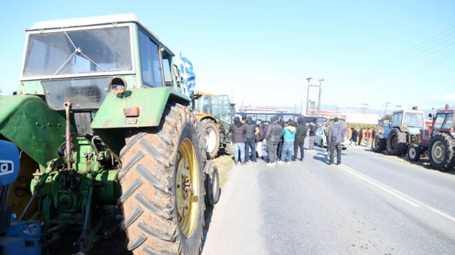 αγρότες-απόβαση-300-τρακτέρ-αύριο-στη-562858684