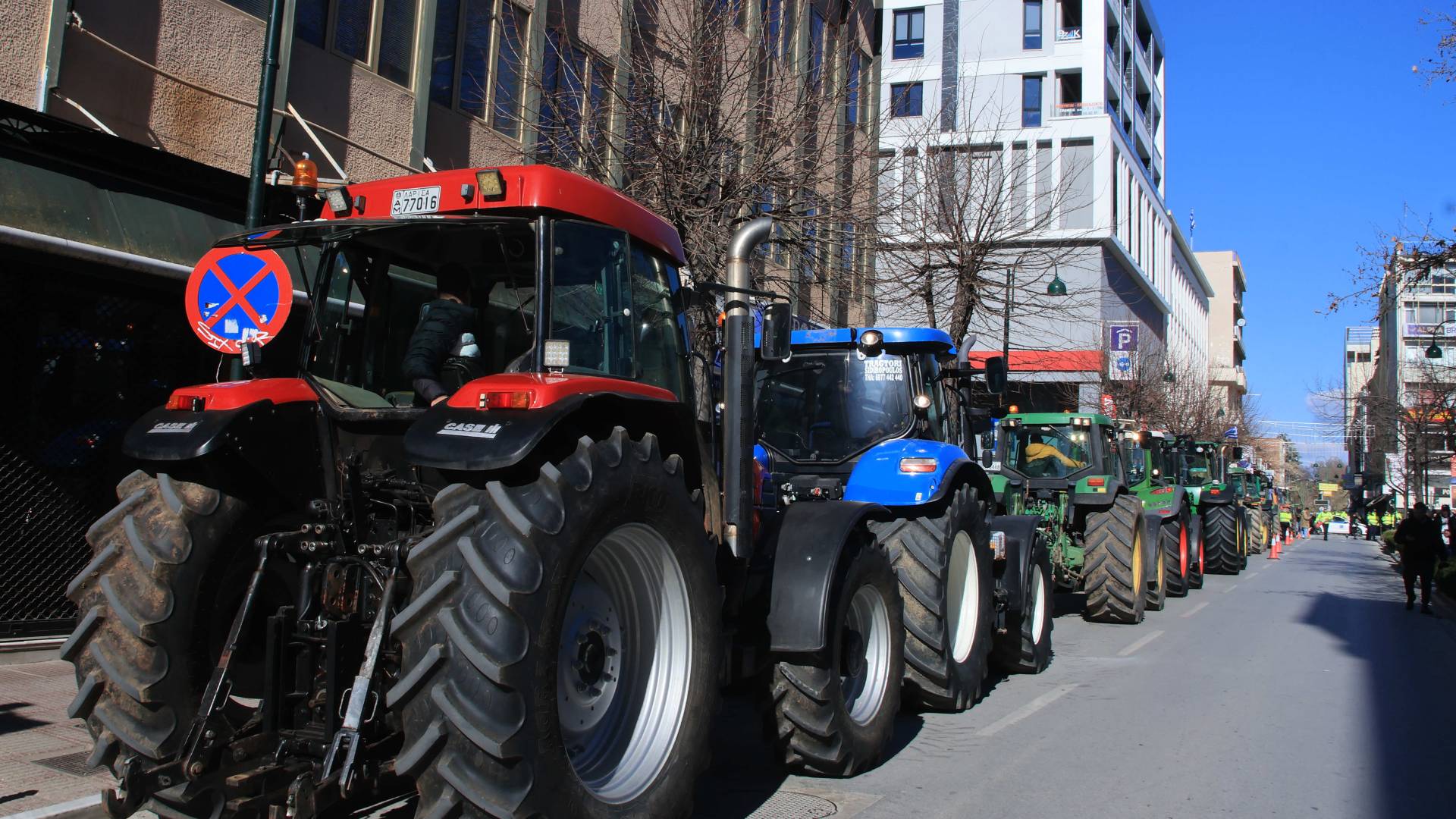 Στο κέντρο της Λάρισας με τα τρακτέρ οι αγρότες – Κινητοποίηση και στα Νέα Μουδανιά-2