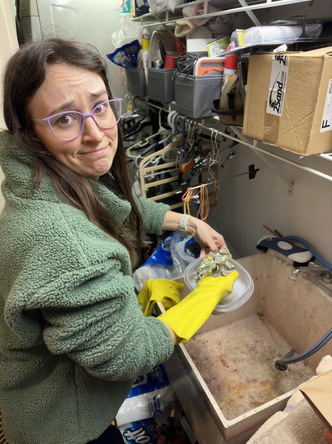 Τι κάνεις όταν ο σκύλος σου φάει 4.000 δολάρια; Κυριολεκτικά ξέπλυμα χρήματος-1