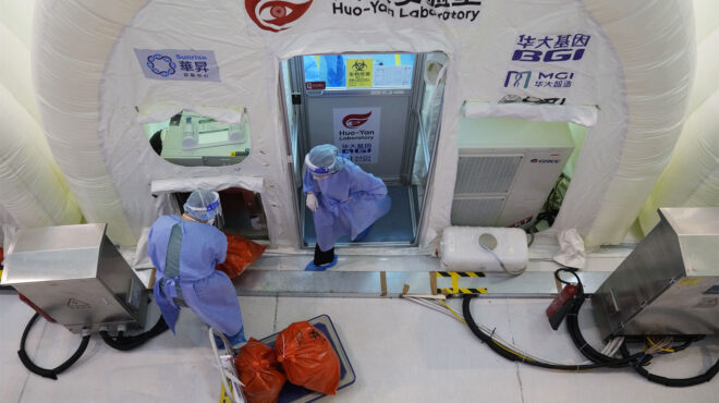 covid-19-πέντε-χρόνια-μετά-την-έναρξη-της-παν-562837753