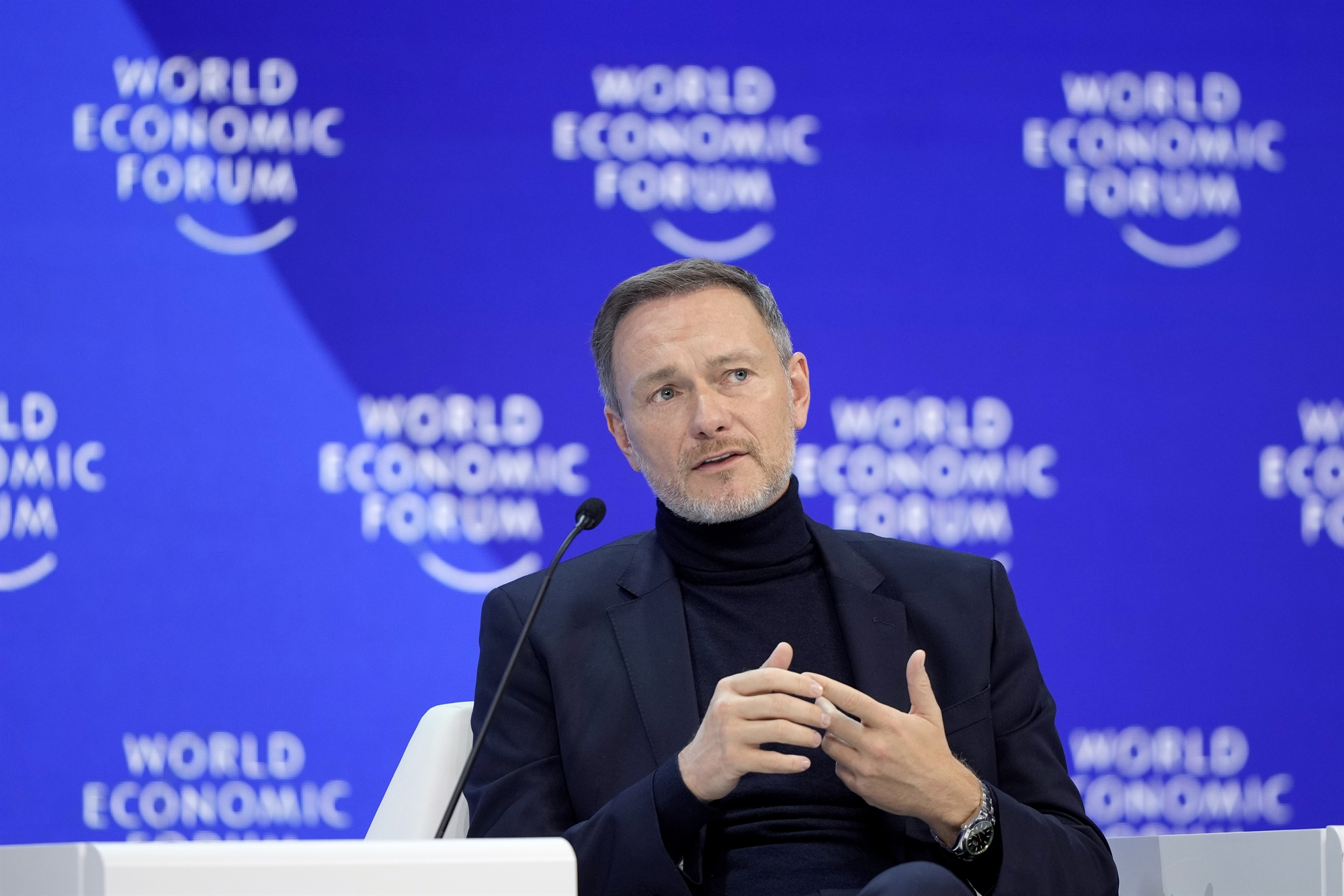 Αρχίσαμε να βλέπουμε την κανονικότητα, λέει η Λαγκάρντ-1