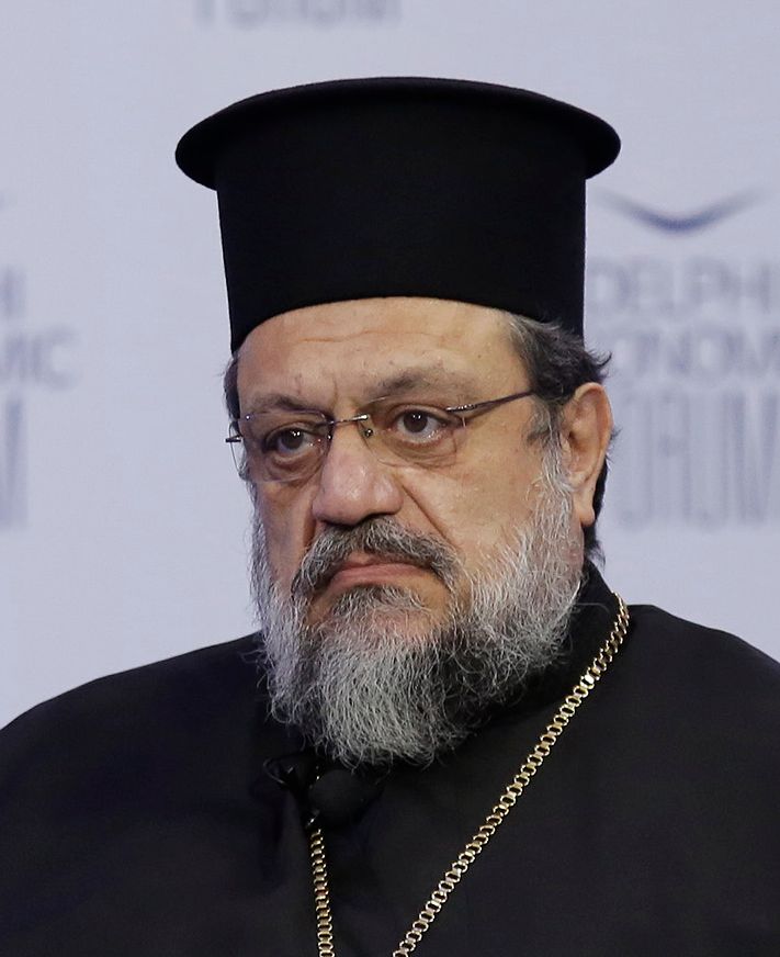 Οι βαπτίσεις παιδιών ομόφυλων ζευγαριών διχάζουν την Εκκλησία-1