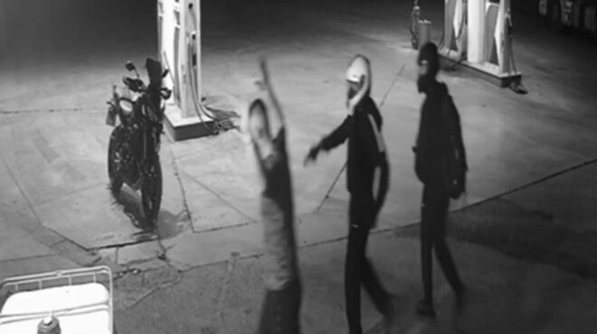 greek-mafia-φωτογραφία-από-την-επίθεση-σε-πρατή-562839499