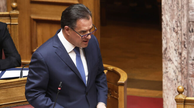 εντός-και-εκτός-επιστολική-ψήφος-δύο-τ-562831918