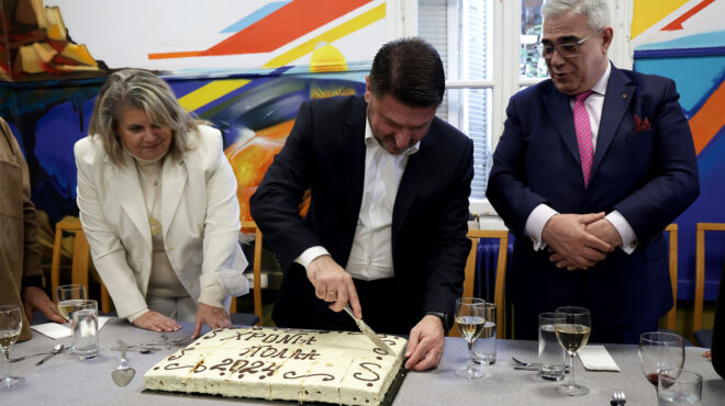 εντός-και-εκτός-η-ελλάδα-η-αίγυπτος-κα-562813189