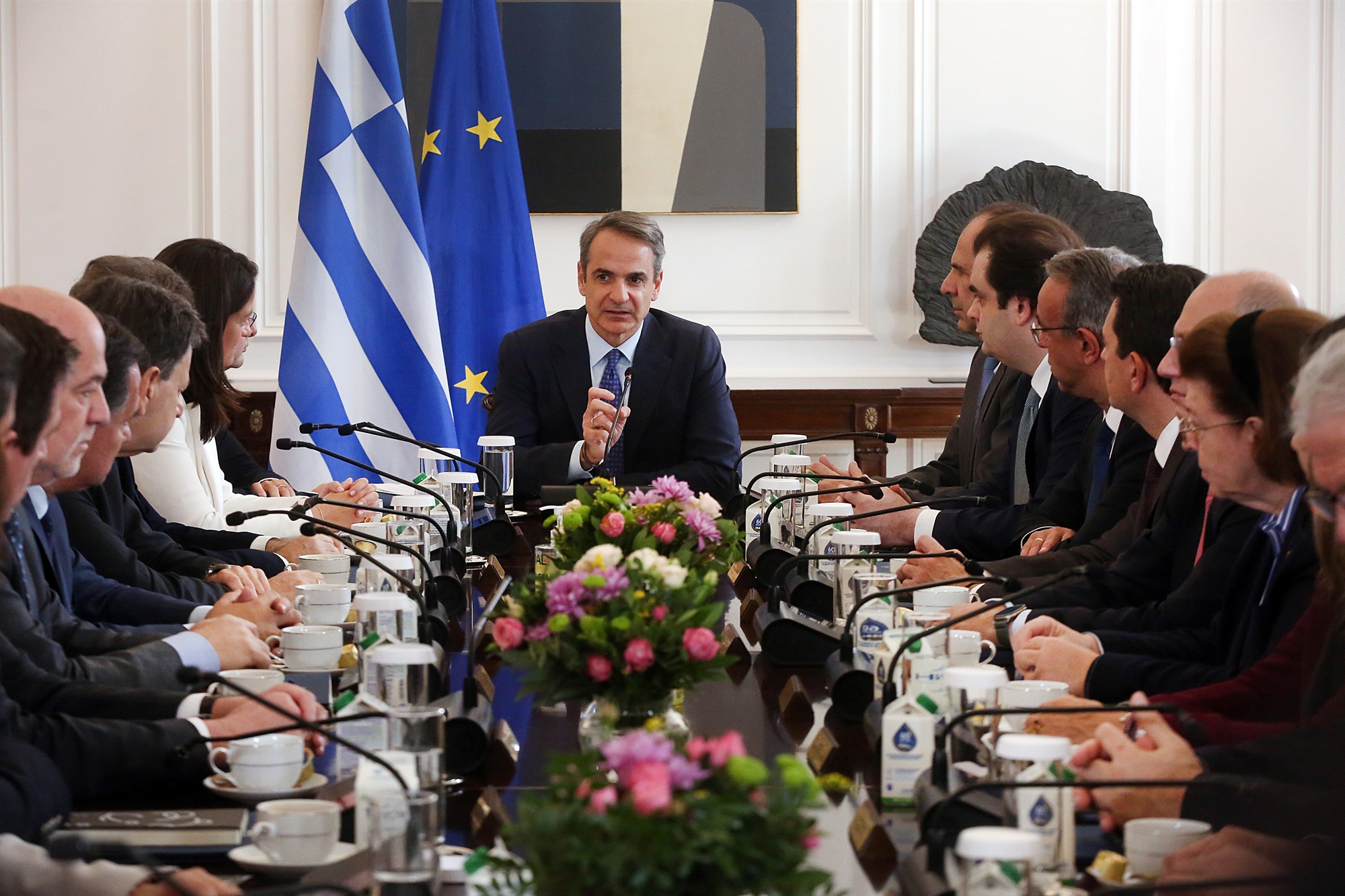 Γάμος ομόφυλων ζευγαριών: Το παρασκήνιο της απόφασης και οι συσχετισμοί στη Ν.Δ.-1