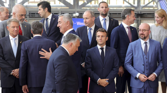 καραμπόλες-στην-ε-ε-από-το-ρίσκο-μισέ-562819630