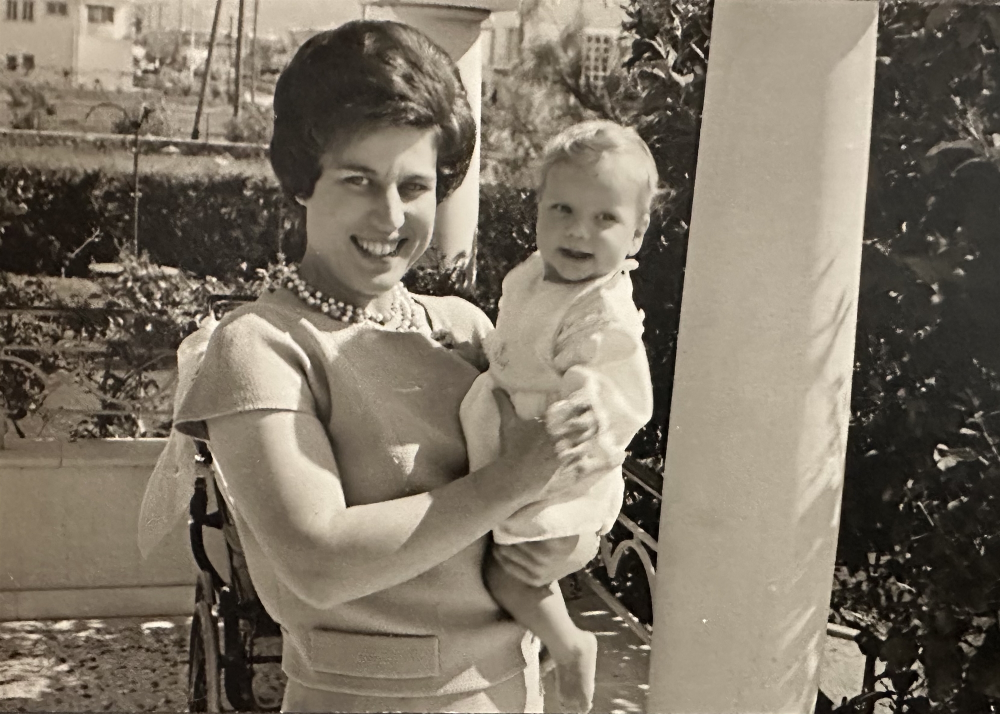 Η Ολγα Μαλέα αποχαιρετίζει τη μαμά της Χριστίνα Λαναρά-2