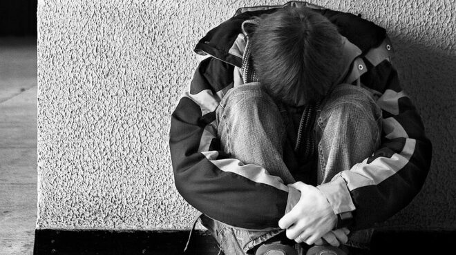 ειδικοί-στην-κ-εμποδίζουν-τα-παιδι-562823758